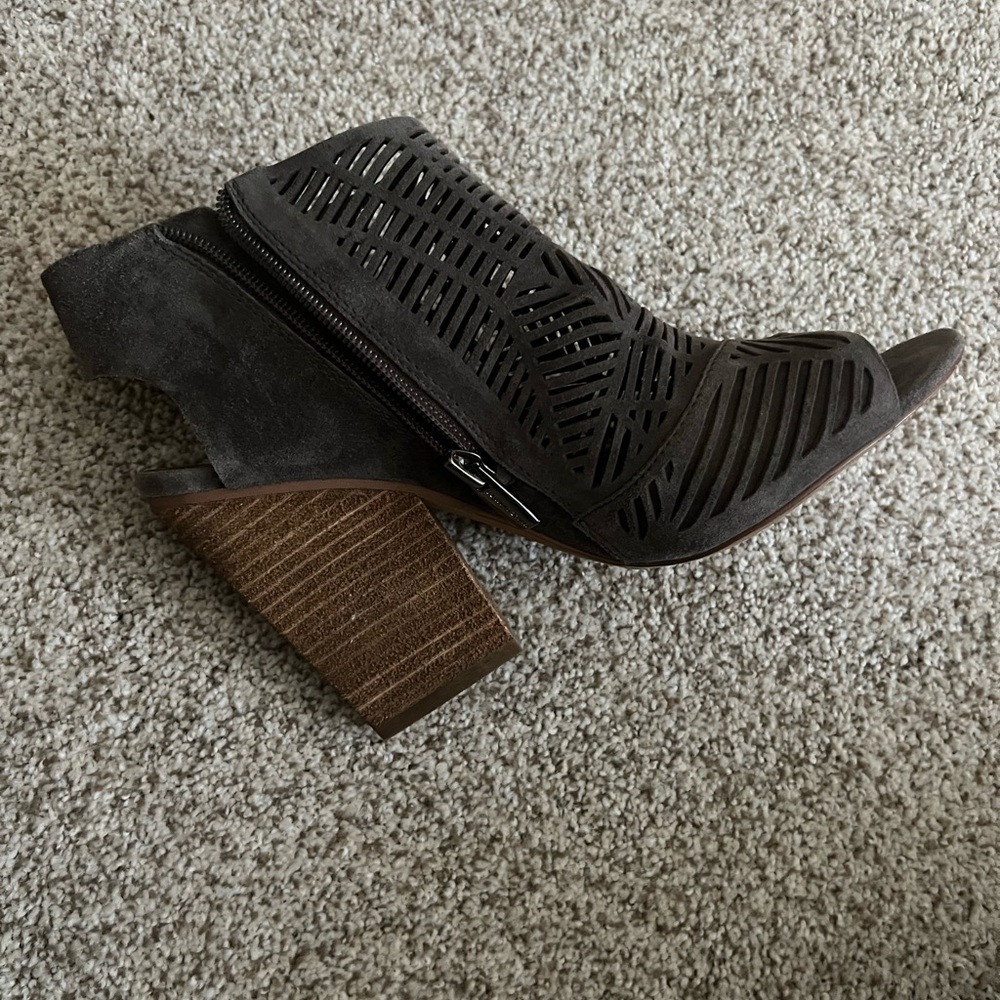 Vince Camuto heel